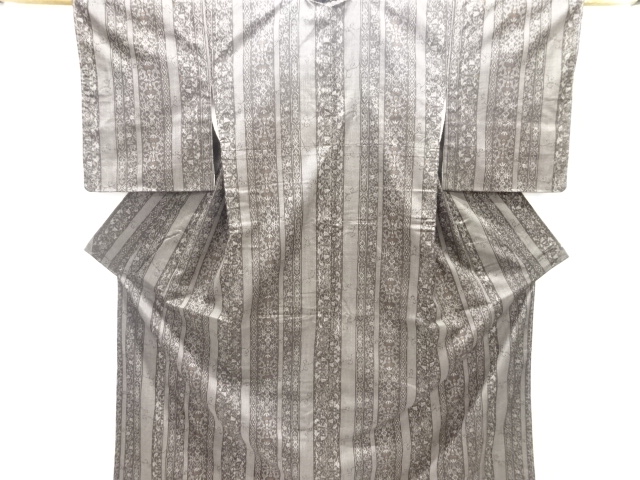 未使用品　縞に花更紗模様織り出し西陣伝承紬着物